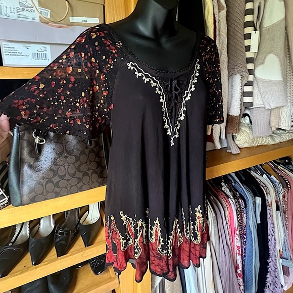 ⭐️BOGO FREE⭐️SAKKAS “Cora” Relaxed-fit Batik Embroidered Blouse - Picture 2 of 11